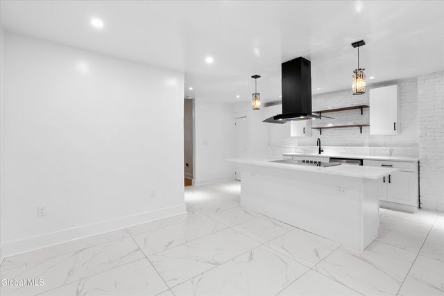 142 Chestnut Street, Albany, NY 12210