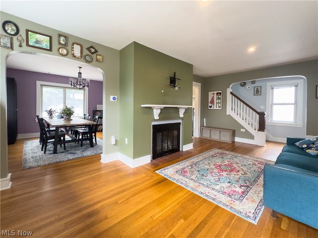 1517 Holmden Road, South Euclid, OH 44121