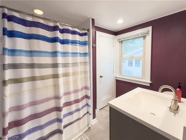 1517 Holmden Road, South Euclid, OH 44121