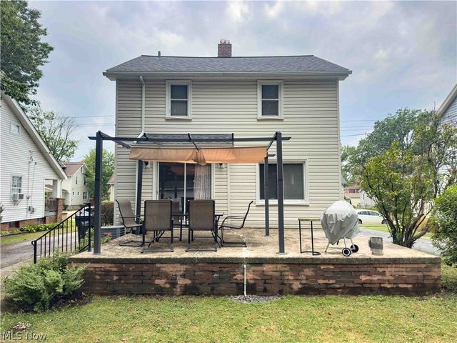 1517 Holmden Road, South Euclid, OH 44121