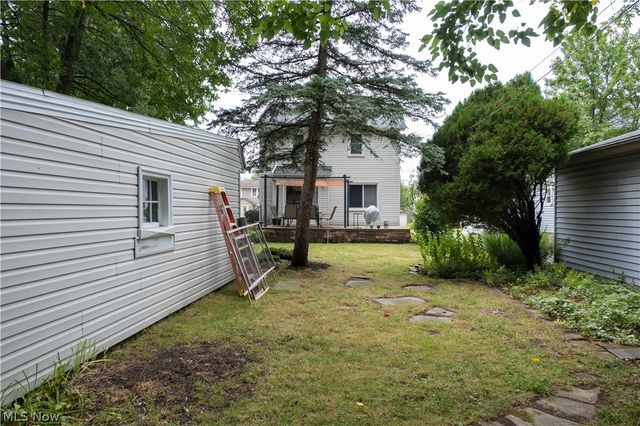 1517 Holmden Road, South Euclid, OH 44121