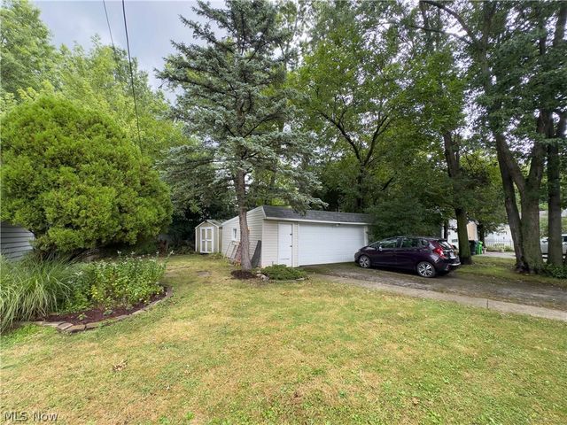 1517 Holmden Road, South Euclid, OH 44121