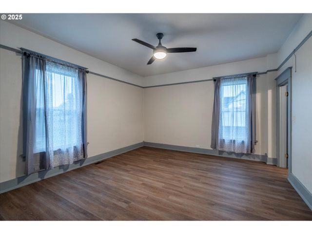 509 N COLLIER St, Coquille, OR 97423