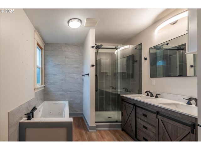 509 N COLLIER St, Coquille, OR 97423