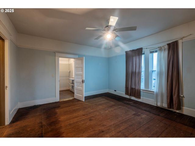 509 N COLLIER St, Coquille, OR 97423