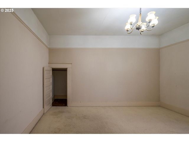 509 N COLLIER St, Coquille, OR 97423