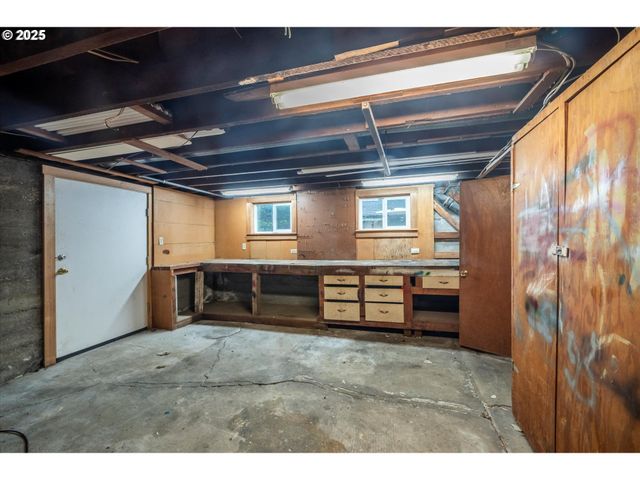 509 N COLLIER St, Coquille, OR 97423