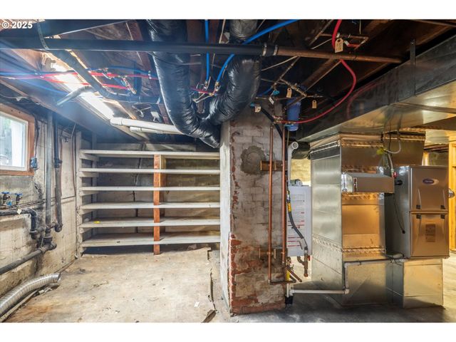 509 N COLLIER St, Coquille, OR 97423