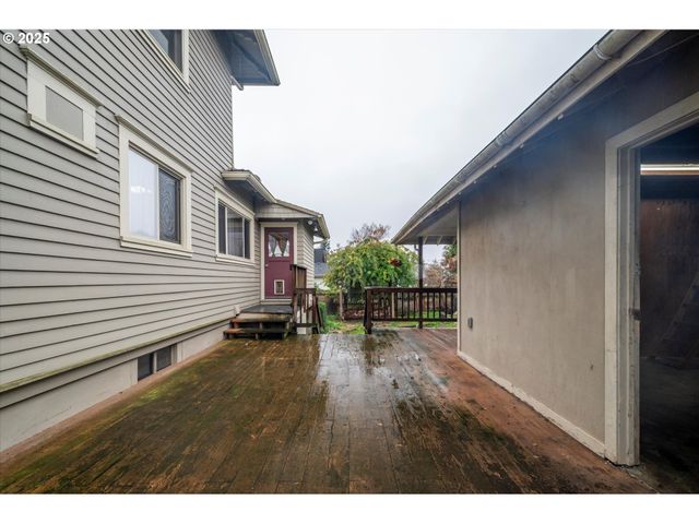 509 N COLLIER St, Coquille, OR 97423