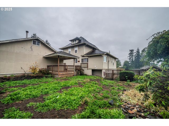 509 N COLLIER St, Coquille, OR 97423