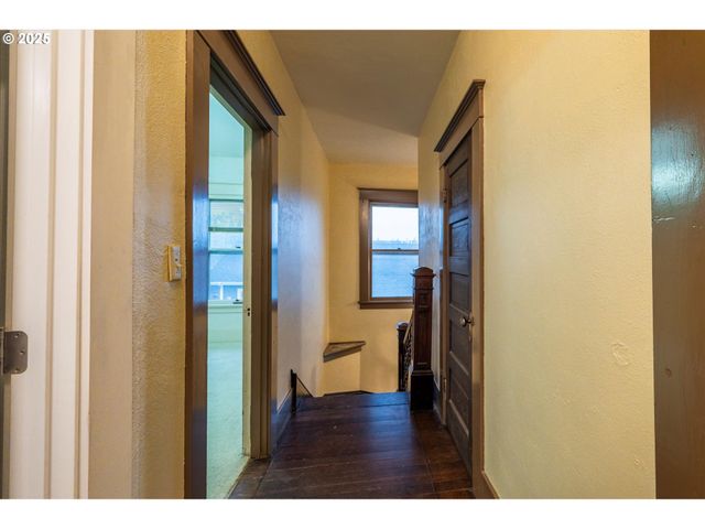 509 N COLLIER St, Coquille, OR 97423