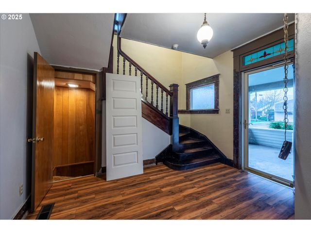 509 N COLLIER St, Coquille, OR 97423