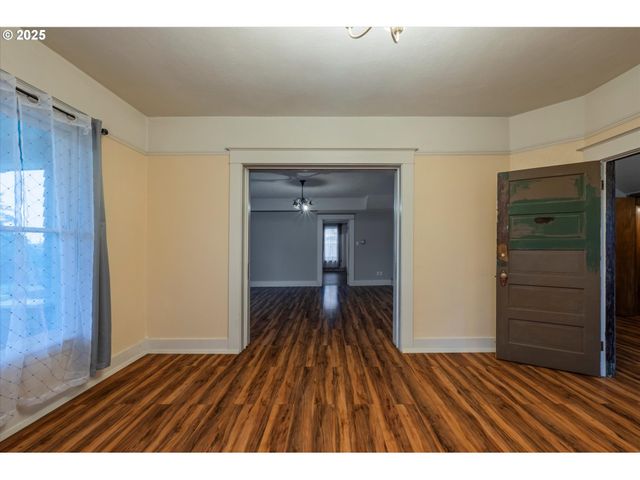 509 N COLLIER St, Coquille, OR 97423