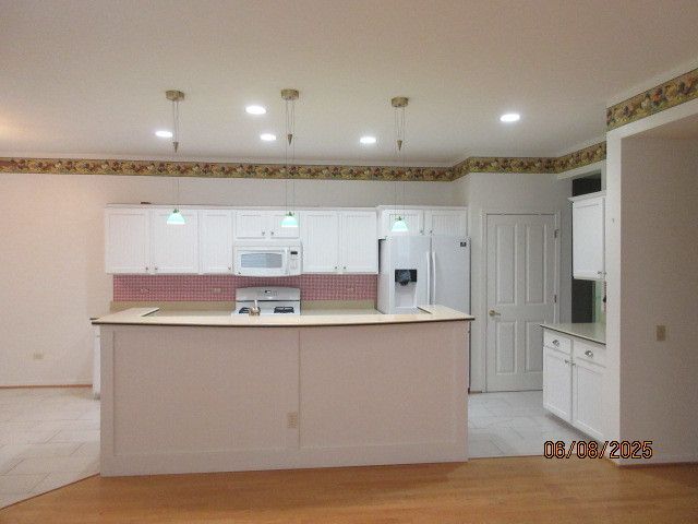 13005 Big Horn Drive, Huntley, IL 60142