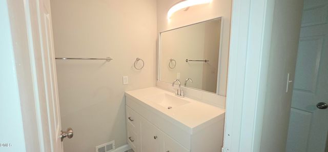 220 Elizabeth Street Apt A18, Chapel Hill, NC 27514