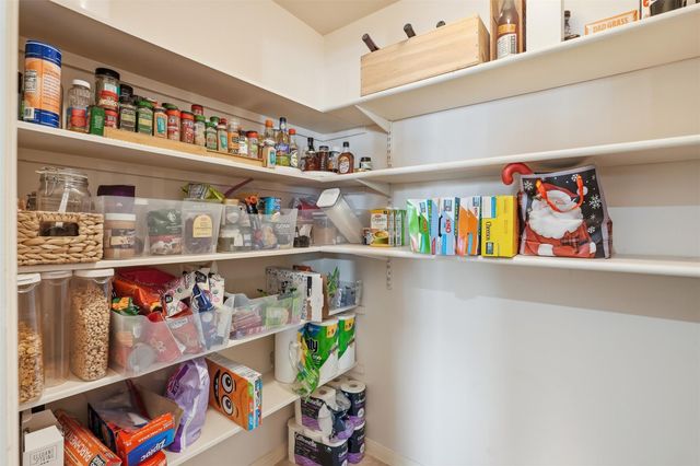 1250 W 18th Street, Houston, TX 77008