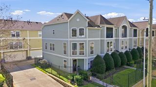 1250 W 18th Street, Houston, TX 77008