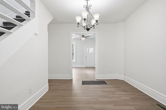 411 W MARTIN ST, Martinsburg, WV 25401