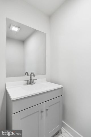 411 W MARTIN ST, Martinsburg, WV 25401