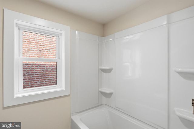 411 W MARTIN ST, Martinsburg, WV 25401
