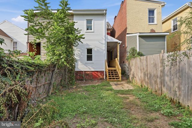 411 W MARTIN ST, Martinsburg, WV 25401