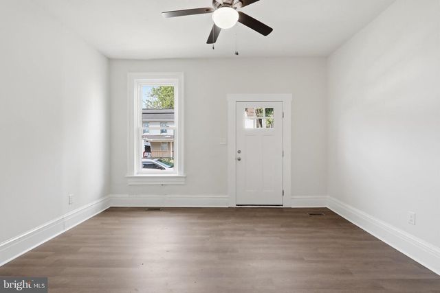 411 W MARTIN ST, Martinsburg, WV 25401