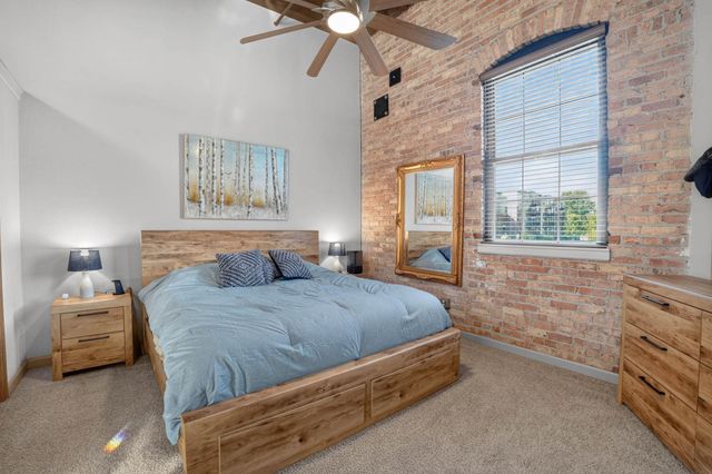 25 W Commercial St Apt 10, Waterloo, IA 50701