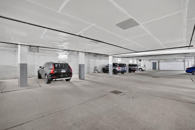 25 W Commercial St Apt 10, Waterloo, IA 50701