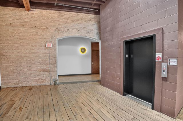 25 W Commercial St Apt 10, Waterloo, IA 50701
