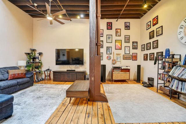 25 W Commercial St Apt 10, Waterloo, IA 50701