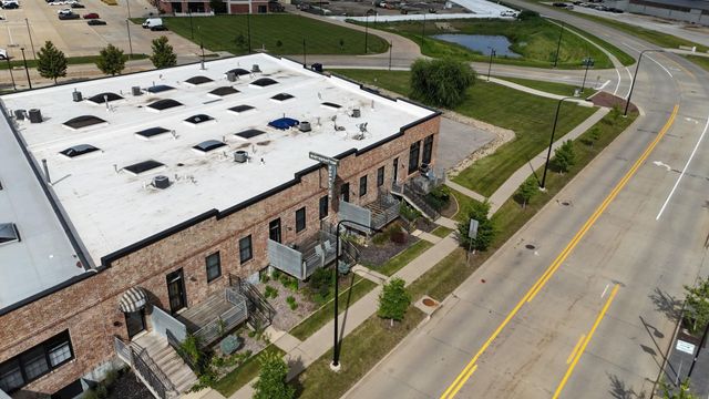 25 W Commercial St Apt 10, Waterloo, IA 50701
