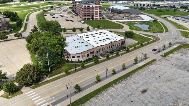 25 W Commercial St Apt 10, Waterloo, IA 50701