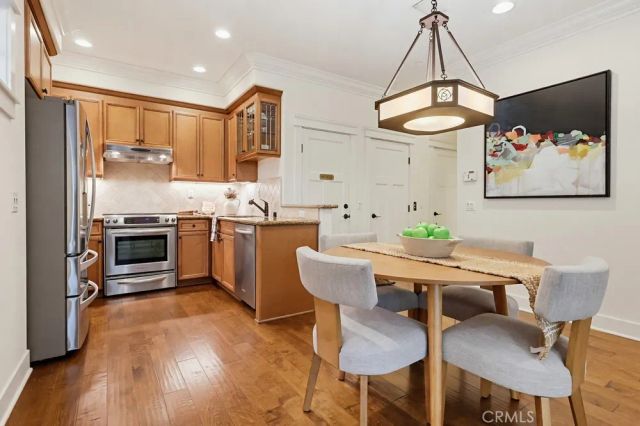 118 E Sierra Madre, Sierra Madre, CA 91024