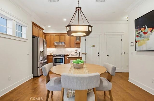 118 E Sierra Madre, Sierra Madre, CA 91024