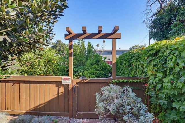 118 E Sierra Madre, Sierra Madre, CA 91024