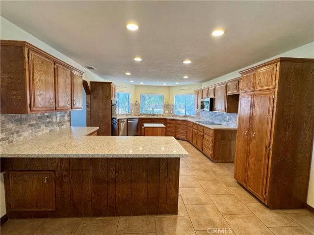 41565 Thornton, Hemet, CA 92544