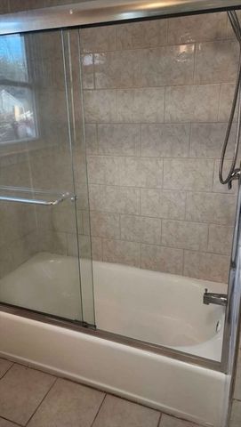 252 Hinckley Rd, Barnstable, MA 02601