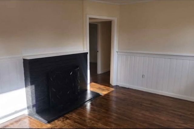 252 Hinckley Rd, Barnstable, MA 02601