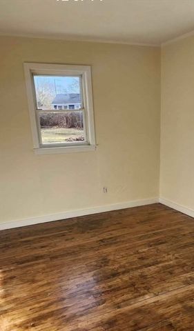 252 Hinckley Rd, Barnstable, MA 02601