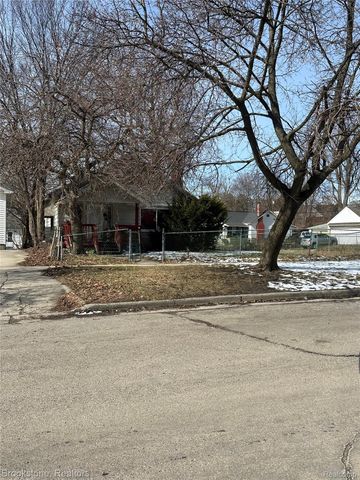 82 Earlmoor Boulevard, Pontiac, MI 48341