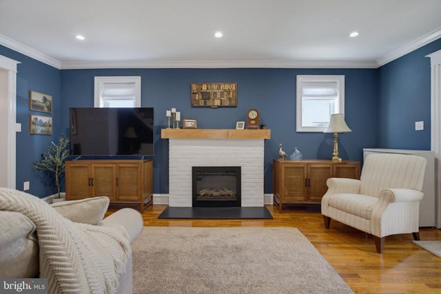 808 MANATAWNA AVE, Philadelphia, PA 19128