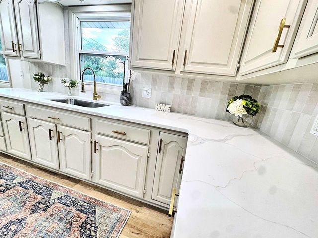 2317 N BAY STREET, Appleton, WI 54911