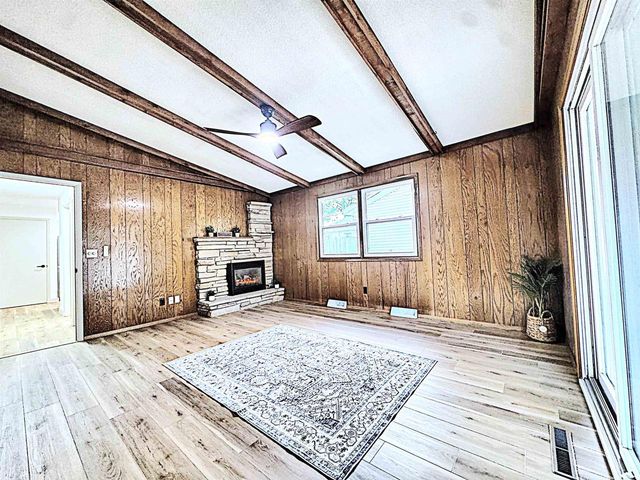 2317 N BAY STREET, Appleton, WI 54911