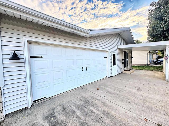 2317 N BAY STREET, Appleton, WI 54911