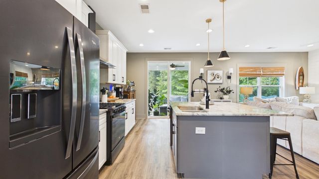 1936 Chestnut Oak Lane, Charleston, SC 29414