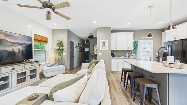 1936 Chestnut Oak Lane, Charleston, SC 29414