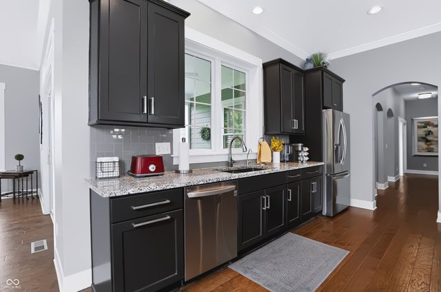 1674 Avondale Drive, Westfield, IN 46074