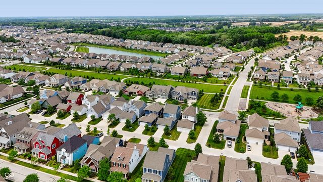 1674 Avondale Drive, Westfield, IN 46074