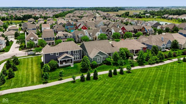 1674 Avondale Drive, Westfield, IN 46074