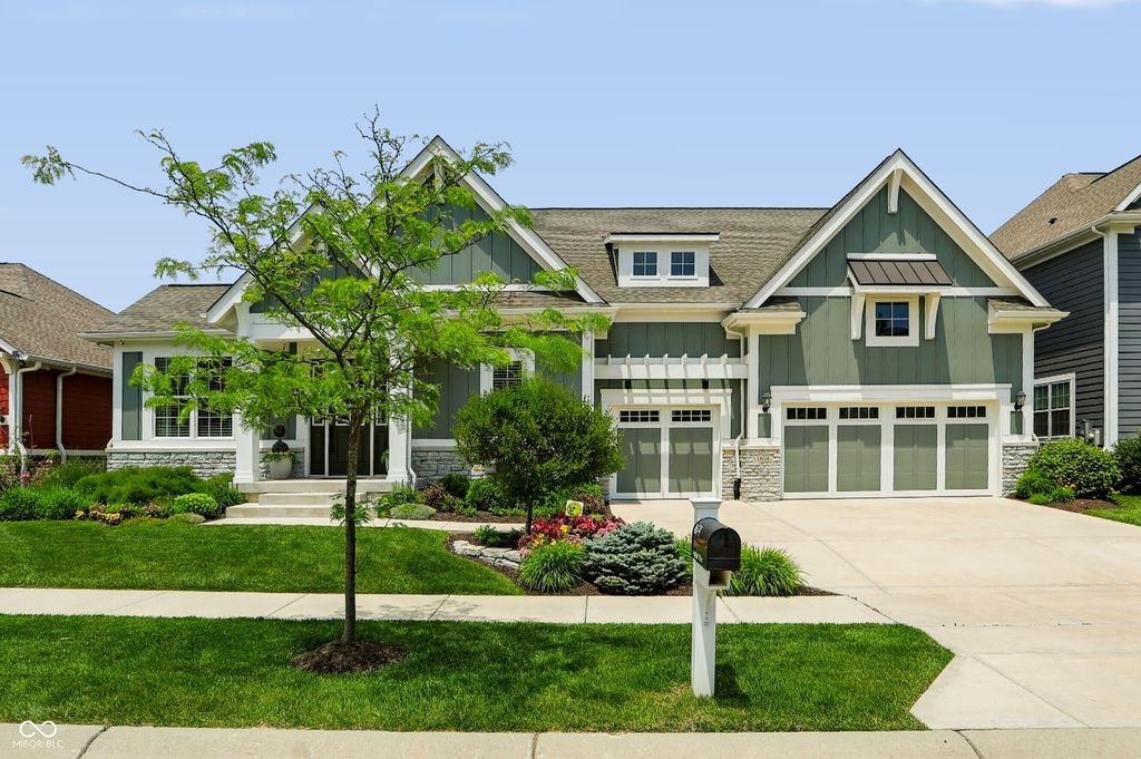 1674 Avondale Drive, Westfield, IN 46074